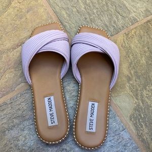 Super cute lavender sandals